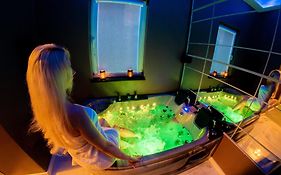 Apartment Jacuzzi Basztowa